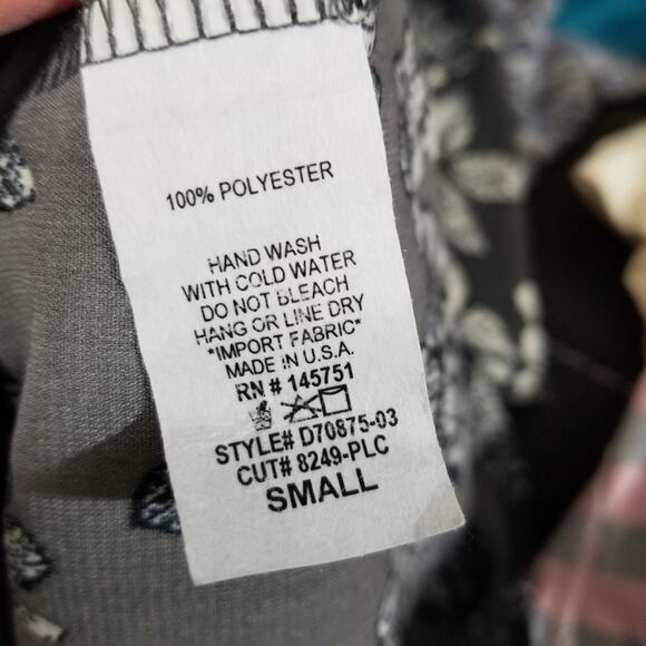 PEACH Love California floral top‎ size small - Picture 5 of 7